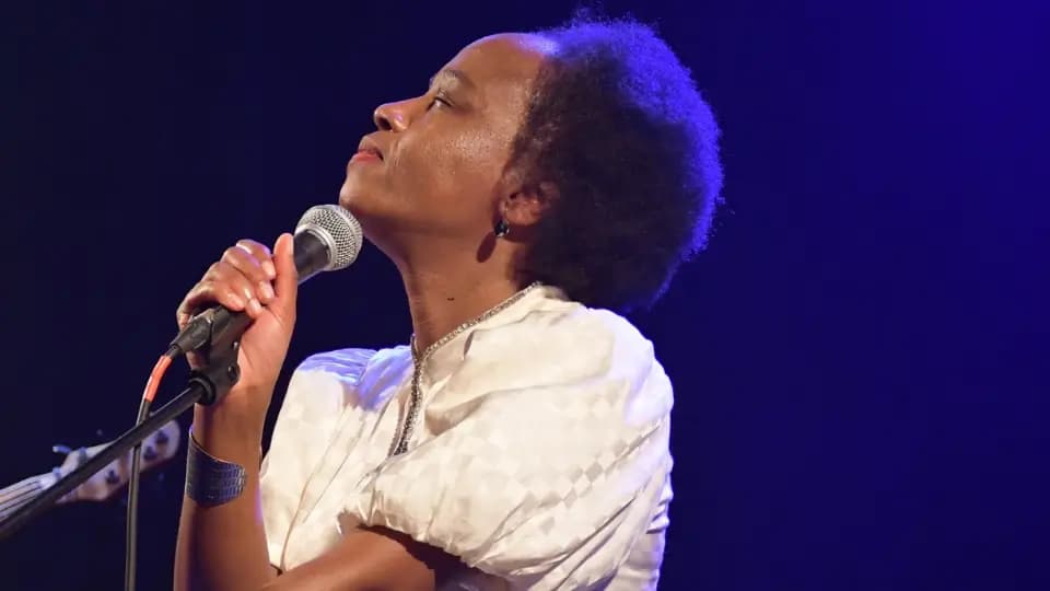 Tita Nzebi : L’Artiste Gabonaise en Tournée Européenne dès le 5 Juillet 2025