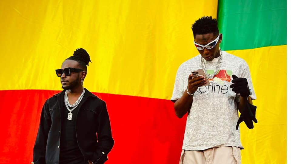 Fanicko invite Oiseau Rare sur le titre « Waka Waka »