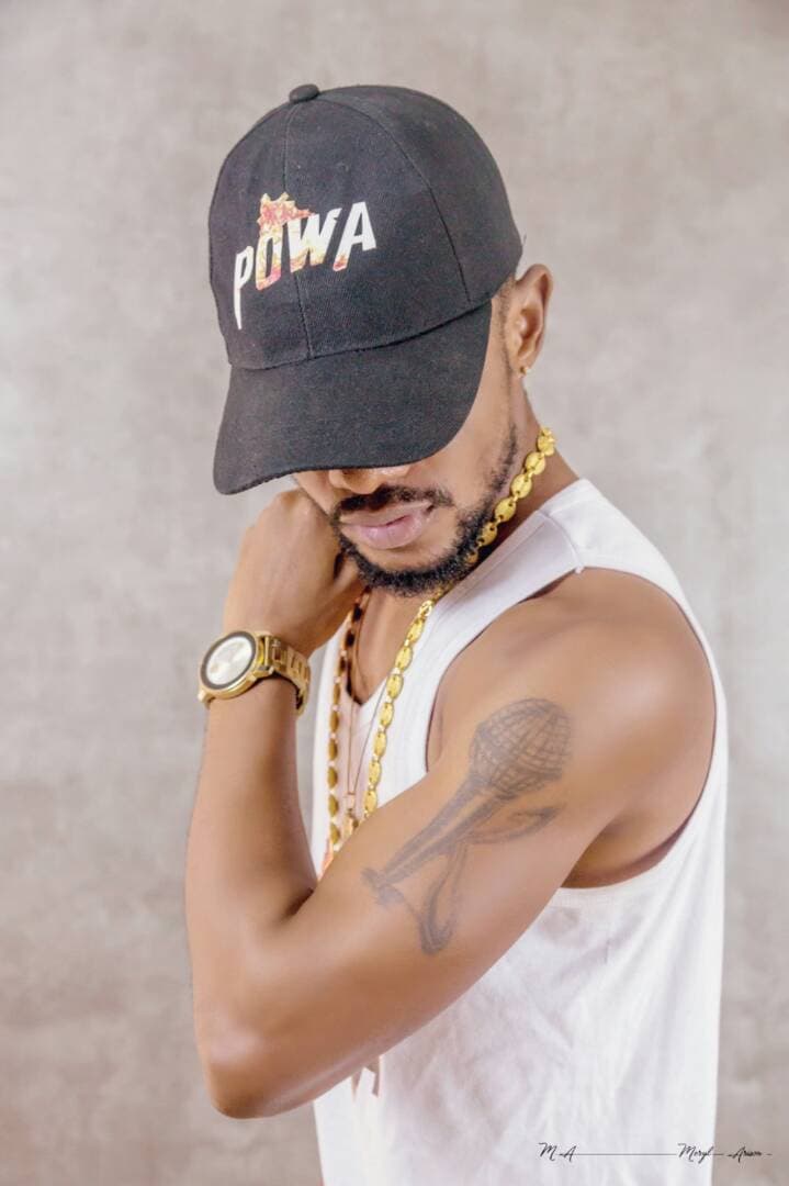 INTERVIEW-Lova Lova Anel'k : je suis gabonais et j'aime mon pays
