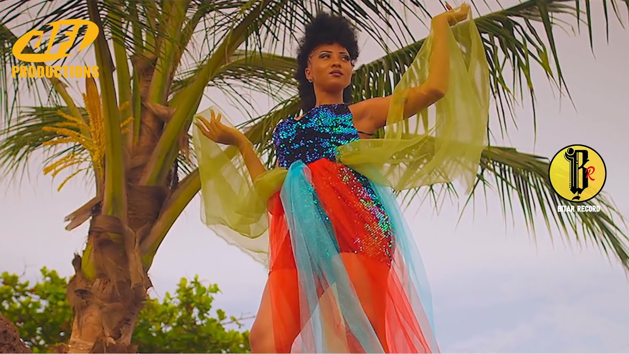Sly'A - Appelle-moi (Clip Officiel)
