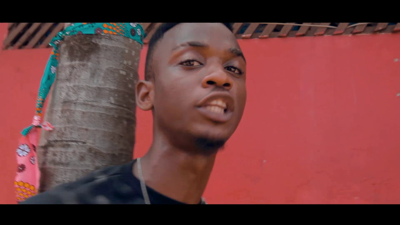 M'na Metho10q lâche le clip du single "Virtuel".